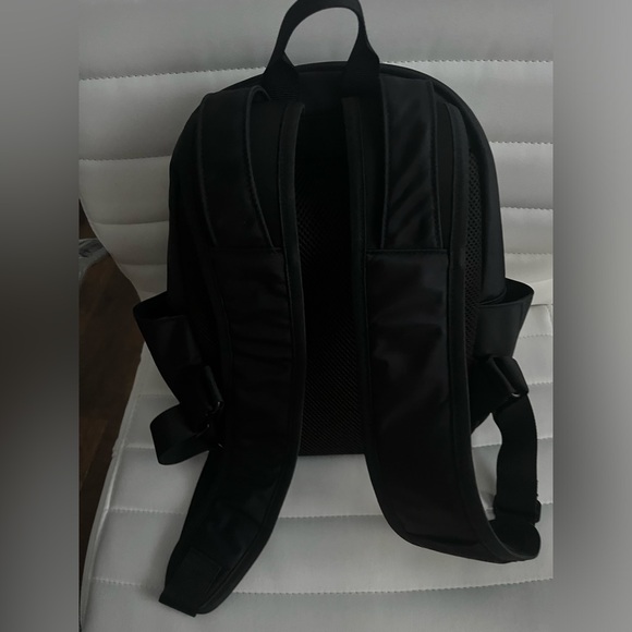 Baggallini Backpack -Sample - Picture 2 of 3